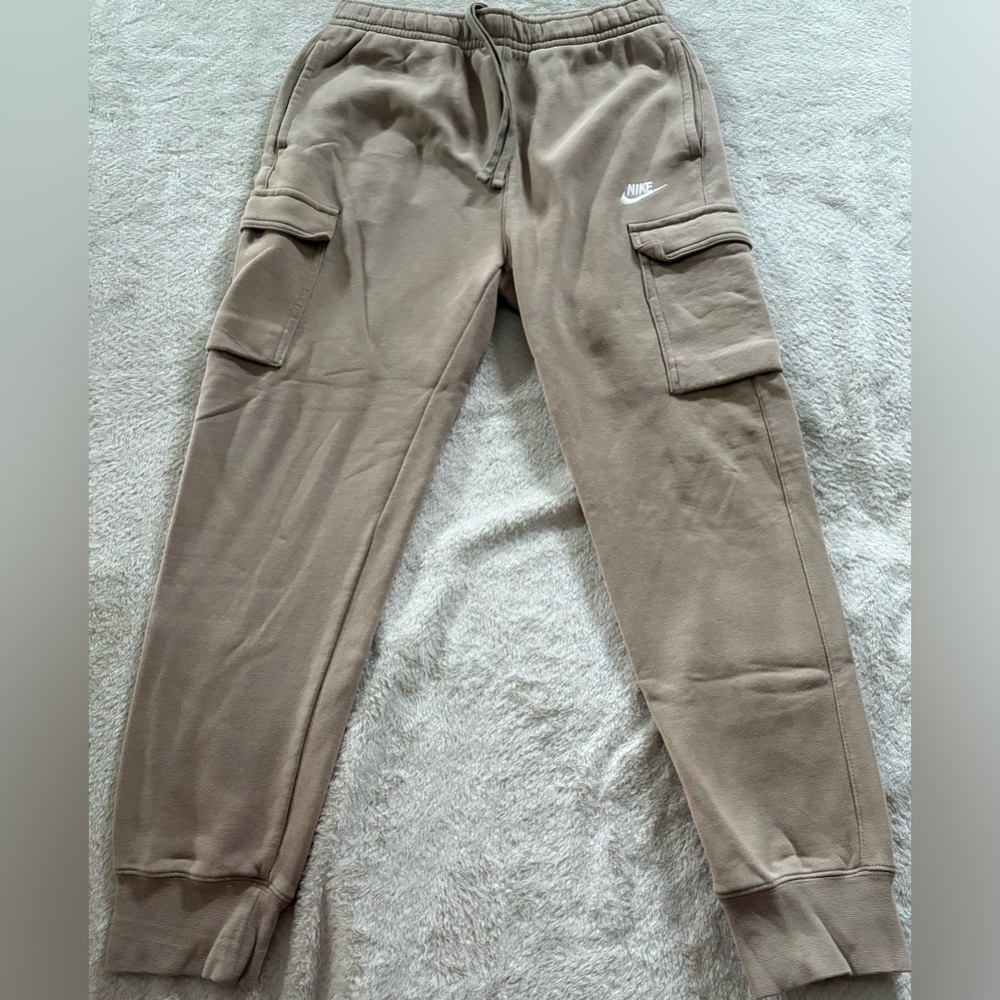 Nike Men's Beige Cargo Sweatpants (M) - Picture 2 of 7